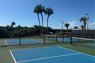 350 Shoreland Dr, Fort Myers, FL 33905 - Photo 6