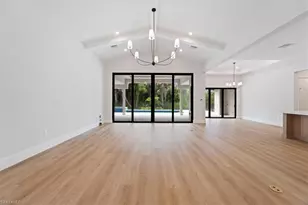 699 1st St NW, Naples, FL 34120 - Photo 8