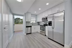 499 Forest Lakes Blvd, Naples, FL 34105 - Photo 4