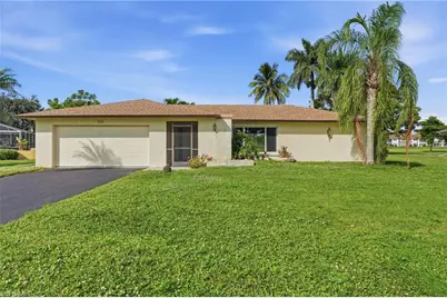 223 Pine Valley Cir, Naples, FL 34113 - Photo 2