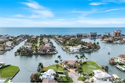 368 Germain Ave, Naples, FL 34108 - Photo 28