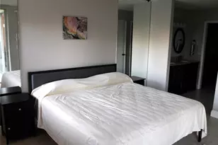 1085 Forest Lakes Dr, Naples, FL 34105 - Photo 4