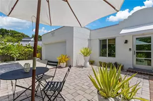 1212 10th Ave N, Naples, FL 34102 - Photo 2