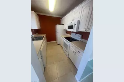 12648 Kenwood Ln #C, Fort Myers, FL 33907 - Photo 6