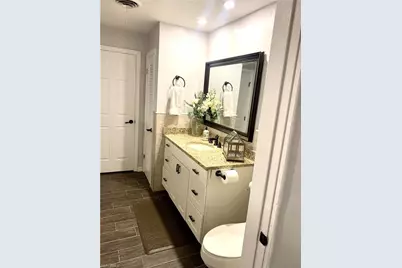 235 Cypress Way W, Naples, FL 34110 - Photo 12