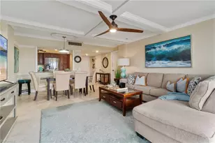 17 Bluebill Ave, Naples, FL 34108 - Photo 10