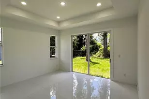 718 Chattman St E, Lehigh Acres, FL 33974 - Photo 12