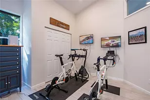 6572 Chestnut Cir, Naples, FL 34109 - Photo 12