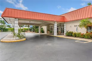 2555 9th St N, Naples, FL 34103 - Photo 26