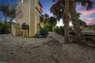 5431 Oak Ridge Ave, Fort Myers Beach, FL 33931 - Photo 24