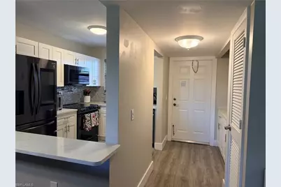 160 Turtle Lake Ct #303, Naples, FL 34105 - Photo 6