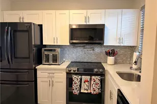 160 Turtle Lake Ct, Naples, FL 34105 - Photo 8