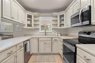 1145 4th St S, Naples, FL 34102 - Photo 10