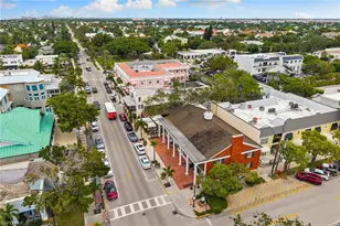 1145 4th St S, Naples, FL 34102 - Photo 28