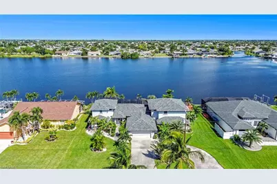 313 SE 6th St, Cape Coral, FL 33990 - Photo 2