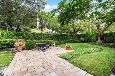 1980 Gordon Dr, Naples, FL 34102 - Photo 4