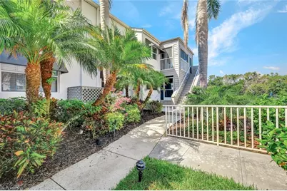541 Club Side Dr #541, Naples, FL 34110 - Photo 4
