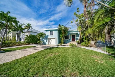 1283 Grand Canal Dr, Naples, FL 34110 - Photo 1