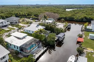 1283 Grand Canal Dr, Naples, FL 34110 - Photo 34