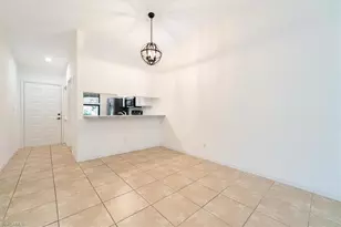 2009 Pine Isle Ln, Naples, FL 34112 - Photo 10