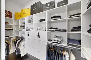 299 Mermaids Bight, Naples, FL 34103 - Photo 14