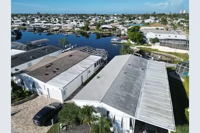 17510 Primrose Ct, Fort Myers Beach, FL 33931 - Photo 4