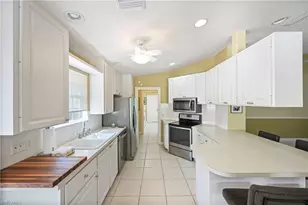 4910 Kingston Way, Naples, FL 34119 - Photo 6