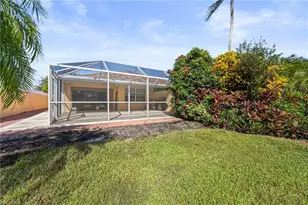 4910 Kingston Way, Naples, FL 34119 - Photo 16