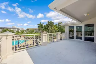425 Cove Tower Dr, Naples, FL 34110 - Photo 40