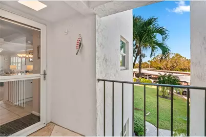 37 High Point Cir E #210, Naples, FL 34103 - Photo 2