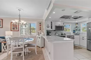 37 High Point Cir E, Naples, FL 34103 - Photo 10