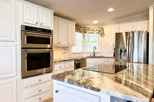 22 Amethyst Ave, Naples, FL 34114 - Photo 14