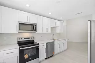 505 Windsor Sq, Naples, FL 34104 - Photo 10