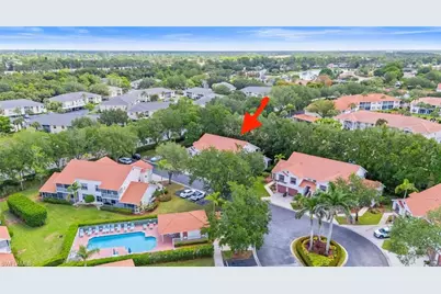 505 Windsor Sq #6-202, Naples, FL 34104 - Photo 2