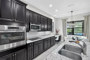 9219 Isla Bella Cir, Bonita Springs, FL 34135 - Photo 10