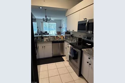 8076 Queen Palm Ln #424, Fort Myers, FL 33966 - Photo 2