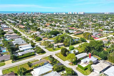 809 101st Ave N, Naples, FL 34108 - Photo 2