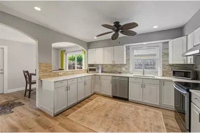809 101st Ave N, Naples, FL 34108 - Photo 16
