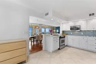 4051 Gulf Shore Blvd N, Naples, FL 34103 - Photo 14