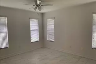 310 Carnaby Ct, Naples, FL 34112 - Photo 10