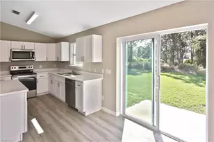 902 Lytle St E, Lehigh Acres, FL 33974 - Photo 32