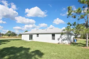 902 Lytle St E, Lehigh Acres, FL 33974 - Photo 38