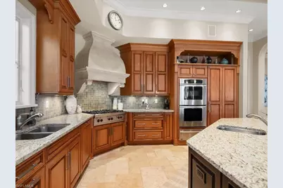 1750 4th St S, Naples, FL 34102 - Photo 24