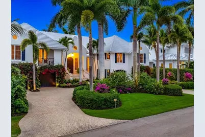 1750 4th St S, Naples, FL 34102 - Photo 12