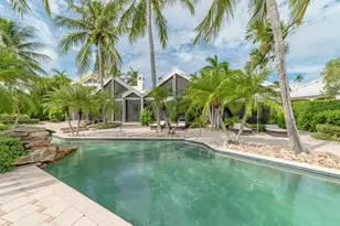 883 Galleon Dr, Naples, FL 34102 - Photo 40