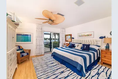 883 Galleon Dr, Naples, FL 34102 - Photo 20