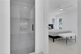 272 Yorkshire Ct, Naples, FL 34112 - Photo 20