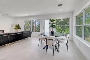 272 Yorkshire Ct, Naples, FL 34112 - Photo 14