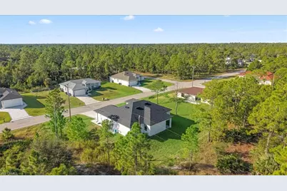 203 E 10th St, Lehigh Acres, FL 33972 - Photo 8