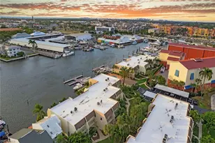 800 River Point Dr, Naples, FL 34102 - Photo 50